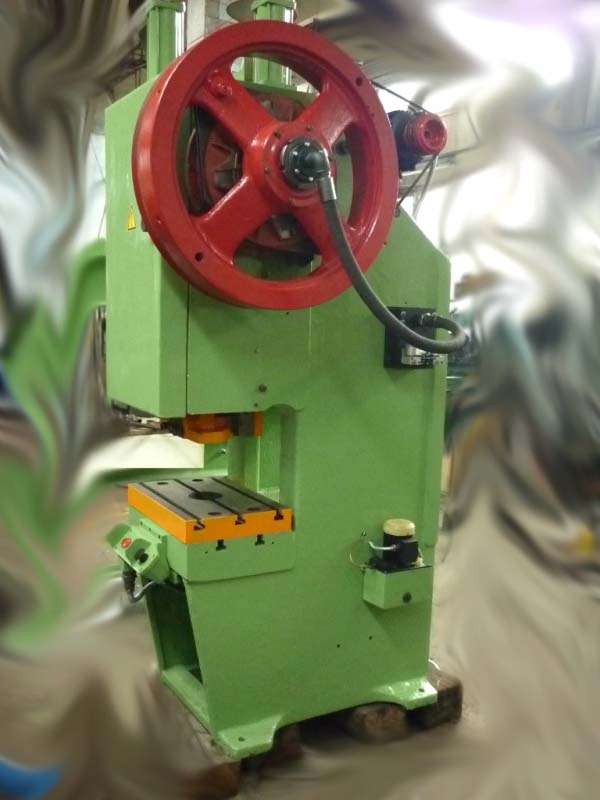 КД2126Е пресс однокривошипный простого дії открытый ненаклоняемый